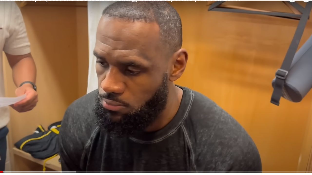 "Lakers Triumph over Thunder Amidst On-Court Intrusion: LeBron's Reaction Goes Viral!"
