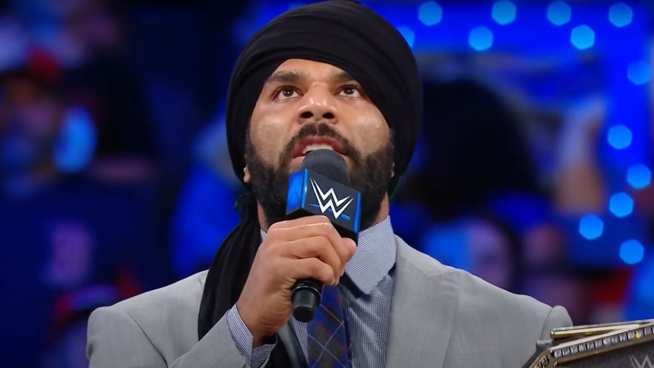 Jinder Mahal Ignites the WWE Universe with Explosive Comeback and Short-Lived Showdown Against Seth Rollins!