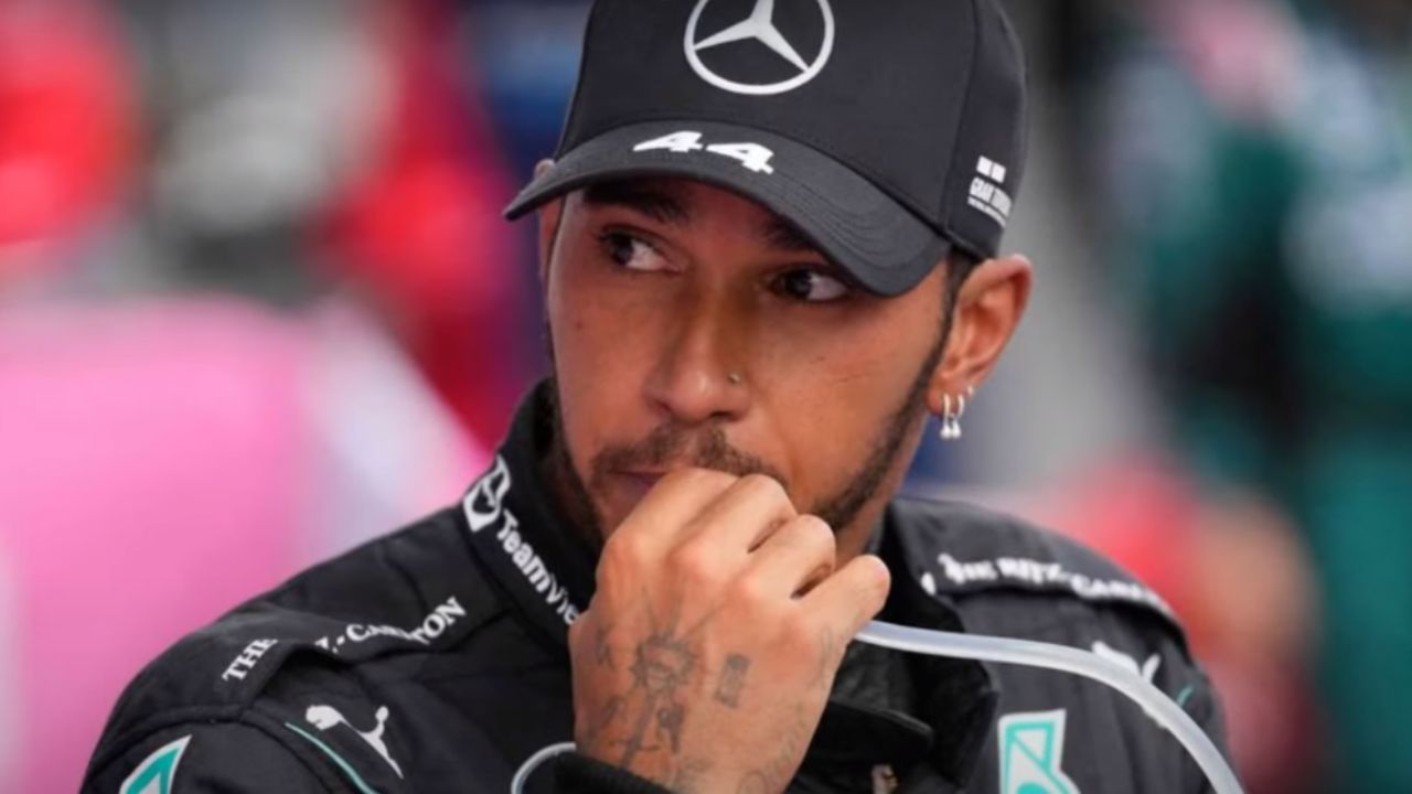 Lewis Hamilton's Shock Move to Ferrari Sparks F1 Driver Market Speculations: The Ripple Effect on Carlos Sainz and Fernando Alonso